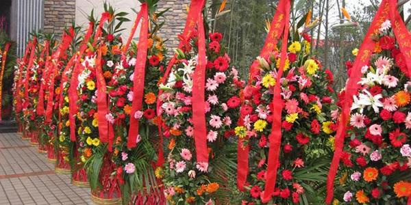 结婚祝福语8个字 祝福自己生日的语句